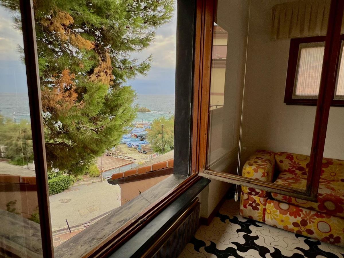Sixties Sun & Sea Monterosso Apartment Монтеросо ал Маре Екстериор снимка